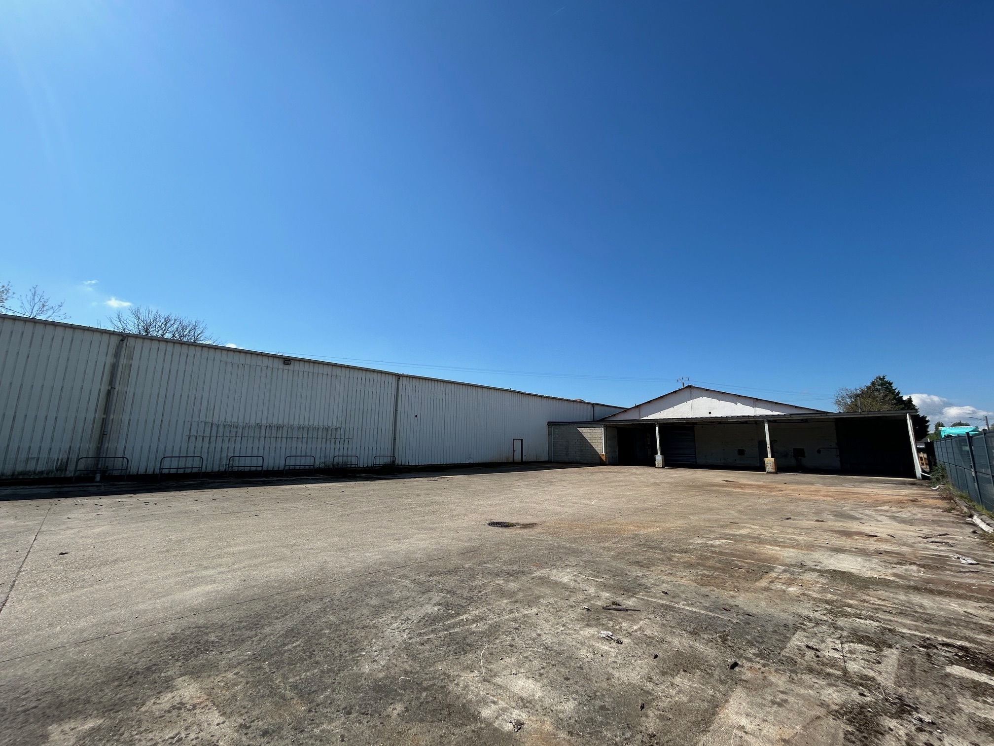 Bâtiment industriel — 2 000 m² — Migennes