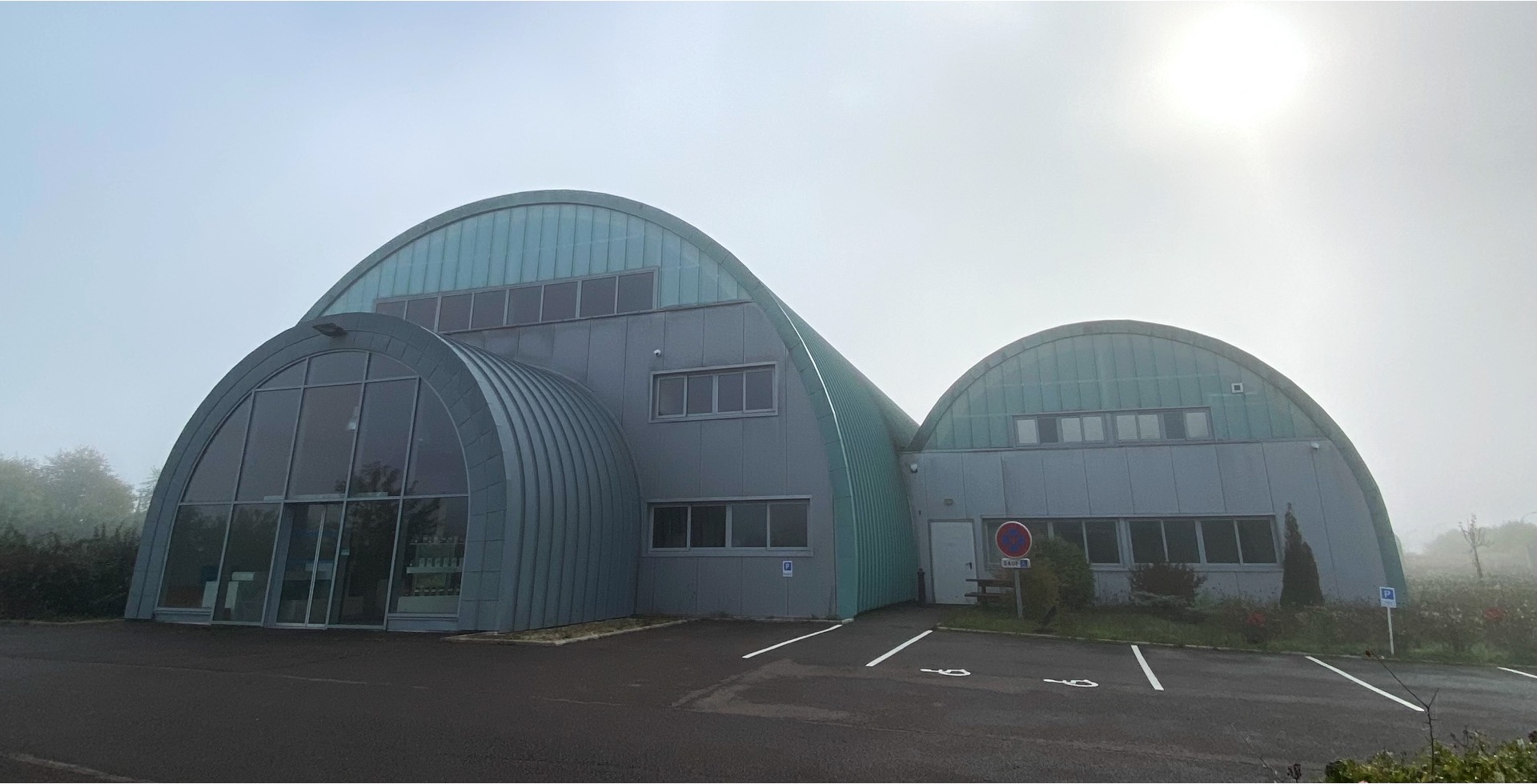 Bâtiment industriel — 1 200 m² — Bléneau