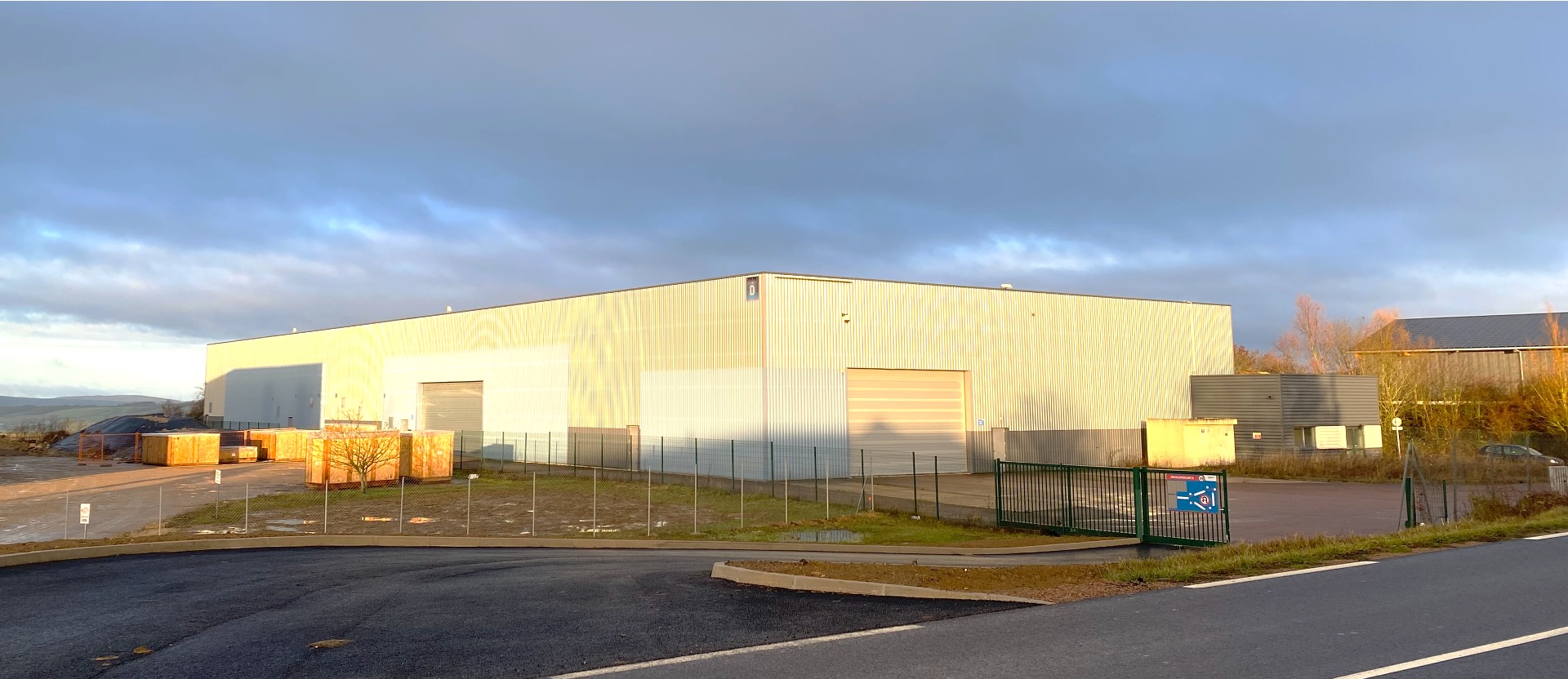Bâtiment industriel — 3 361 m² — Étaule