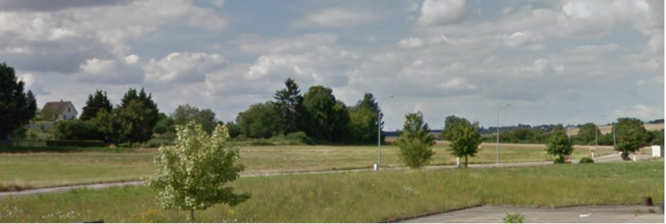 Terrains — Zone de 18 323 m² — Saint-Julien-du-Sault